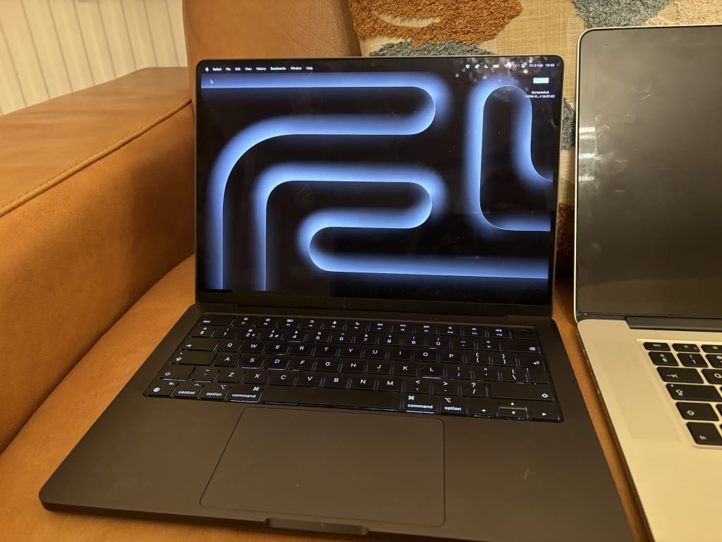 Apple MacBook Pro/M3 Pro/18GB/512GB/US配列 MacBook Pro M3Pro 18GB