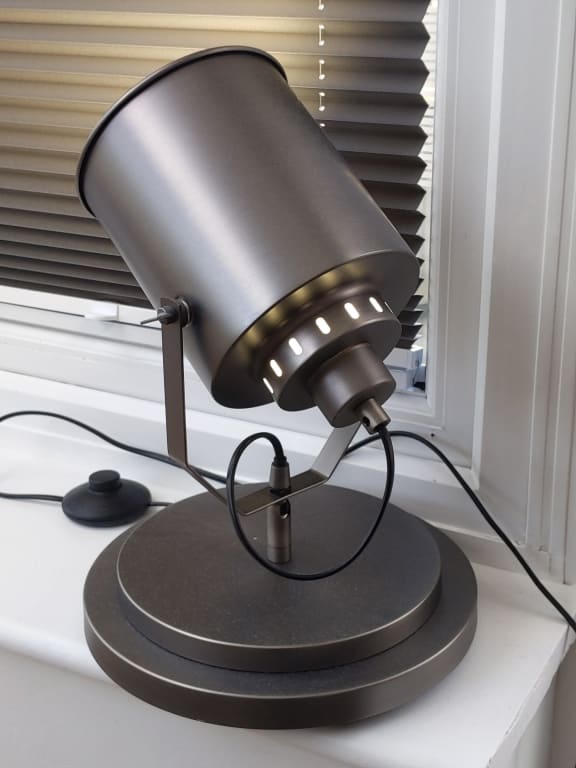 Avery flood lamp shop