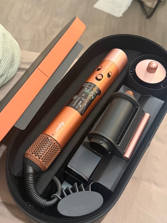 Dyson Airwrap i.d.™ Straight+Wavy Hair Styler, Ceramic Pink