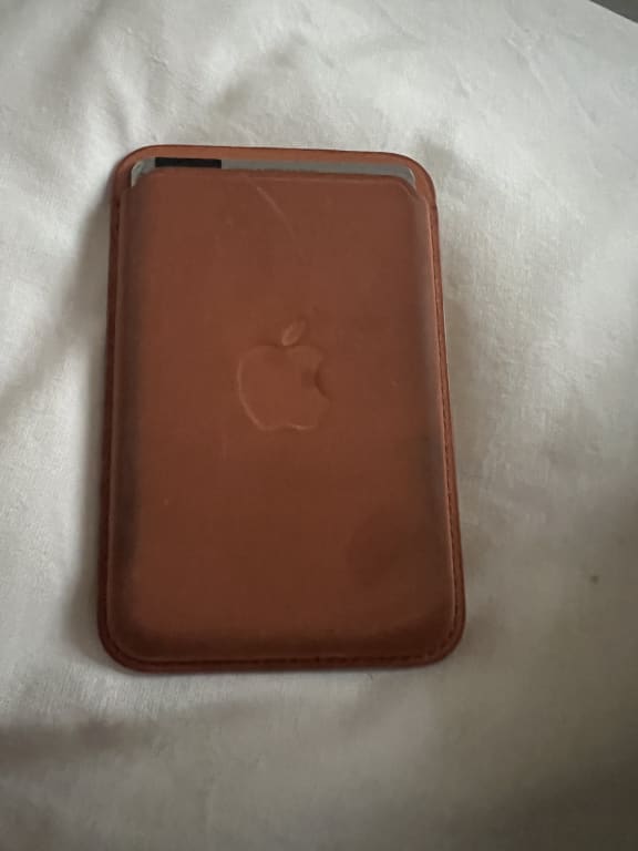 Apple iPhone FineWoven Wallet with MagSafe, Fox Orange