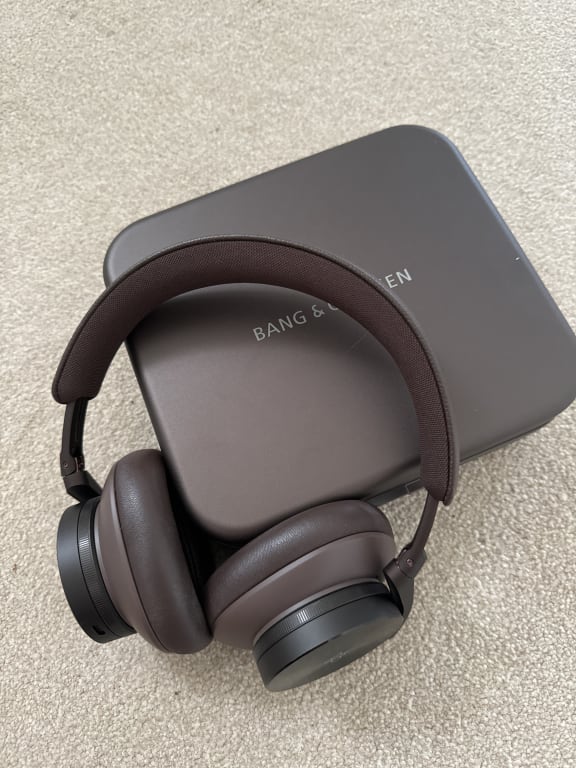 Bang & Olufsen Beoplay H95 Wireless Bluetooth Active Noise