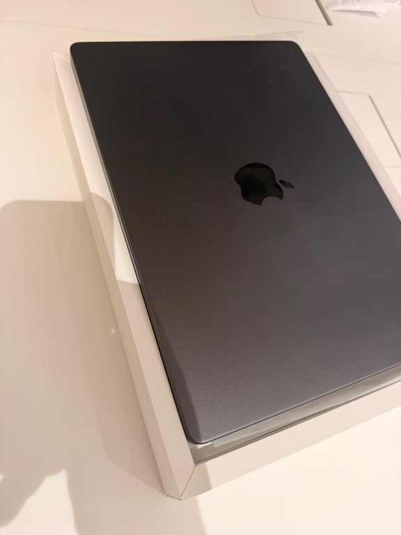 2026 Apple MacBook Pro 14”, M5 Pro Processor, 24GB RAM, 1TB SSD