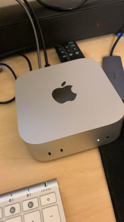 2024 Apple Mac mini Desktop Computer, M4 Processor, 16GB RAM 2024 Apple Mac mini Desktop Computer, M4 Processor, 16GB RAM
