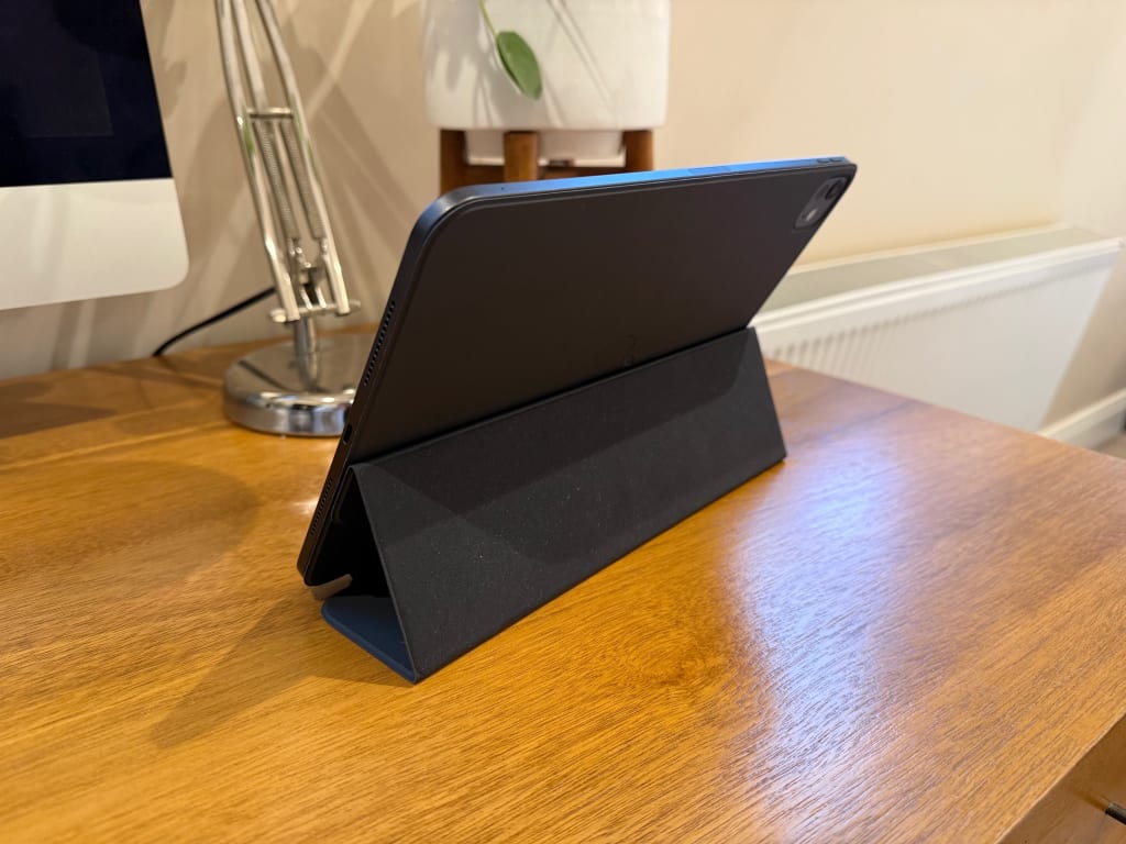 Apple Smart Folio for iPad Pro 11