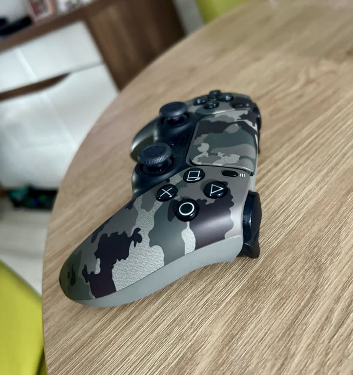 PlayStation DualSense Wireless Controller, Camo Grey