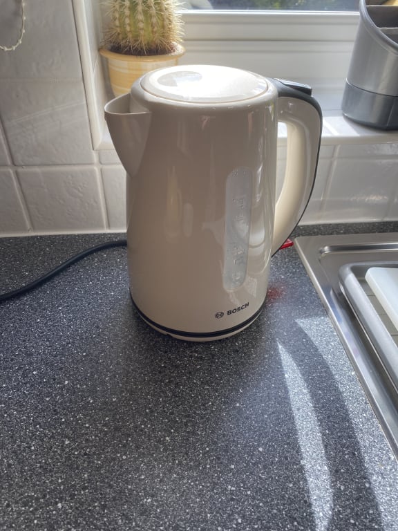 Bosch TWK7507GB 1.7 Litres Jug Kettle - Cream - Q.D.A.