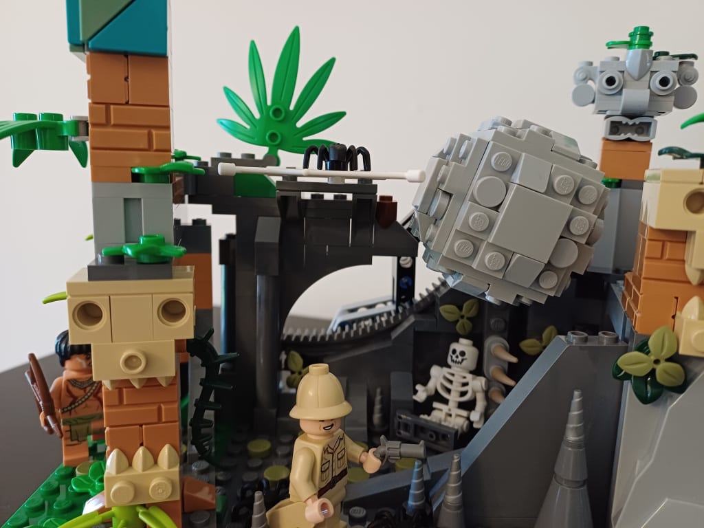 LEGO Indiana Jones 77015 Temple of the Golden Idol
