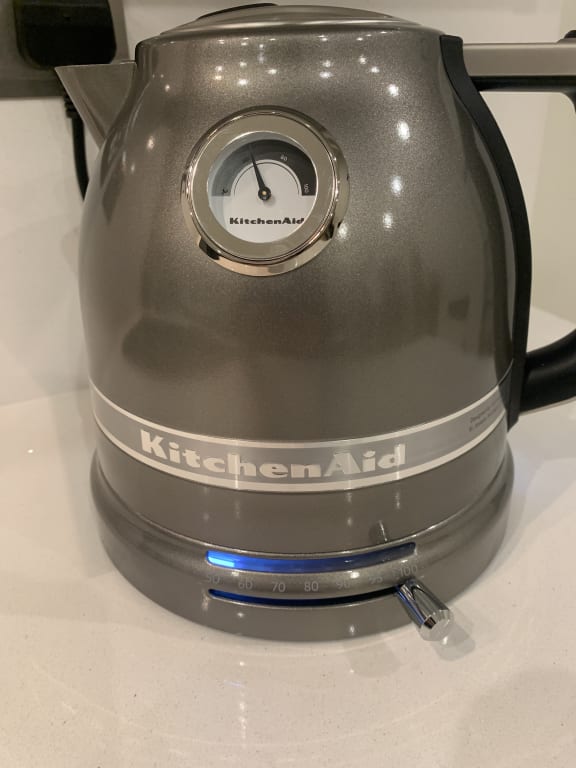 Electric kettle, Artisan 1.5L, Medallion Silver color - KitchenAid brand