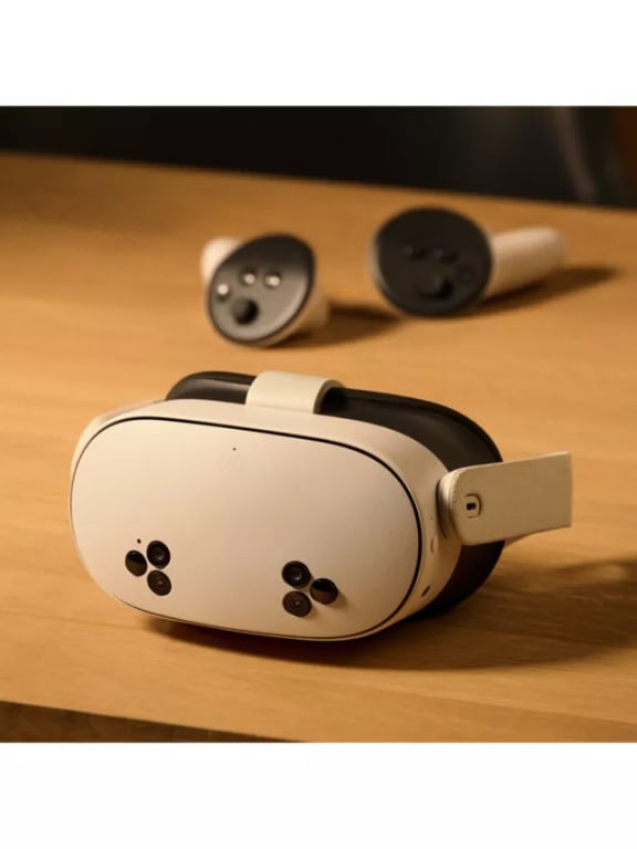 Meta Quest 3S All-In-One Mixed Reality Headset and Controllers