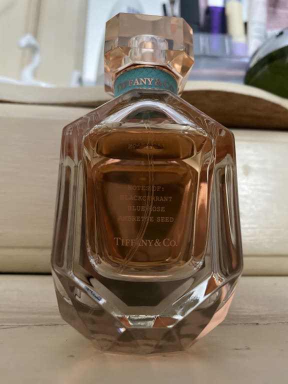 NEW TIFFANY & CO ROSE GOLD PERFUME REVIEW