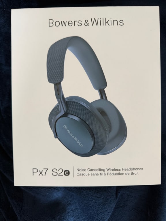 Bowers & Wilkins PX7 S2e Noise Cancelling Wireless Over Ear Bowers & Wilkins PX7 S2e Noise Cancelling Wireless Over Ear