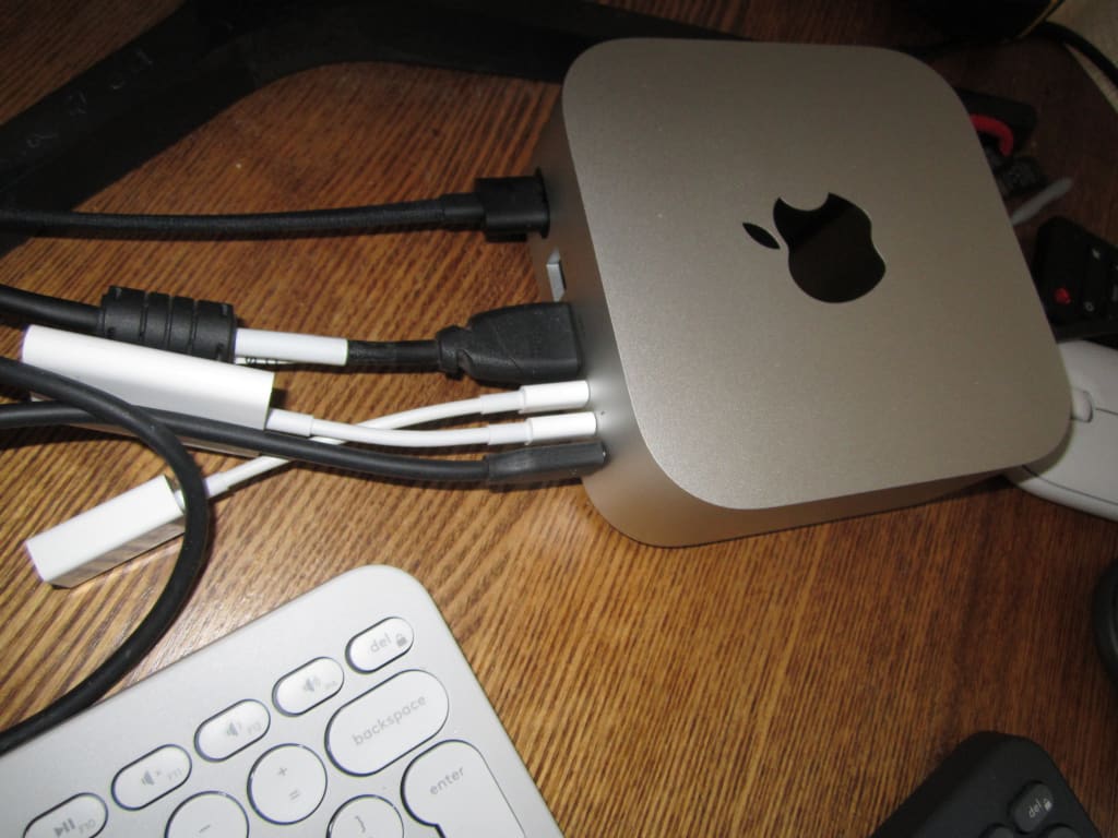 2024 Apple Mac mini Desktop Computer, M4 Processor, 16GB RAM 2024 Apple Mac mini Desktop Computer, M4 Processor, 16GB RAM