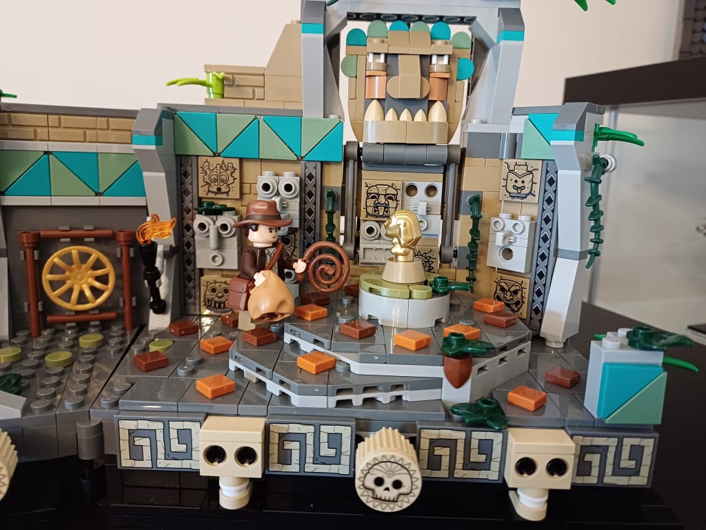 LEGO Indiana Jones 77015 Temple of the Golden Idol