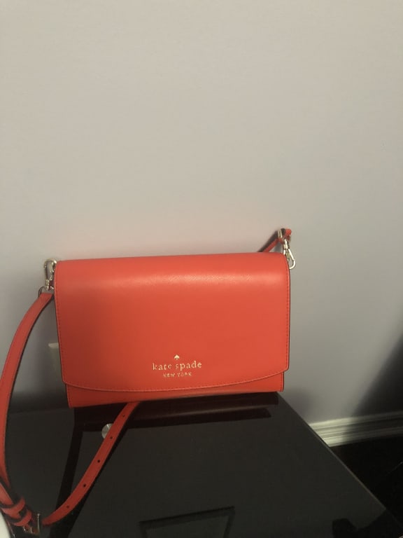 Kate spade Carson Convertible crossbody for Sale in San Diego, CA