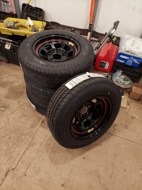 Bassett DOT Approved 15 Inch Wheel - 15x7, 5 on 5, Black