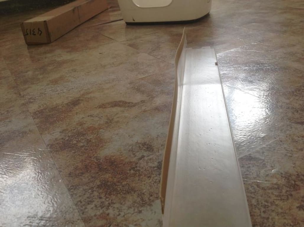 Deformed bottom door seal
