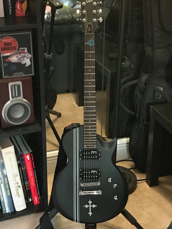 ESP EC10 Electric Guitar Satin Black | Guitar Center