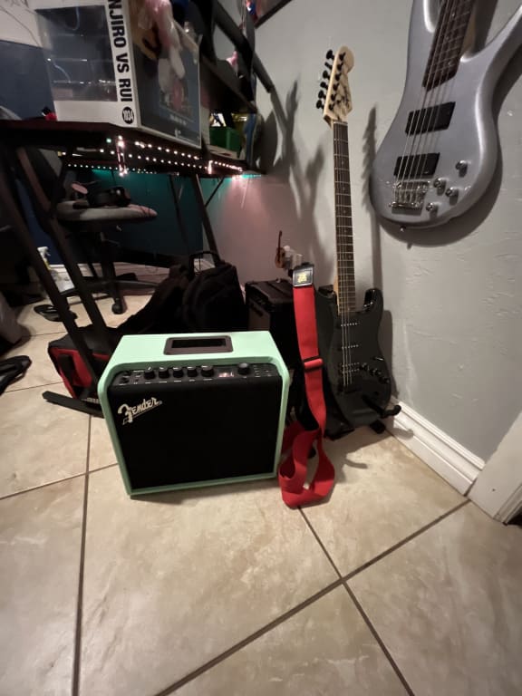 Fender Mustang LT25 25W 1x8 Guitar Combo Amp - Surf Green | Guitar