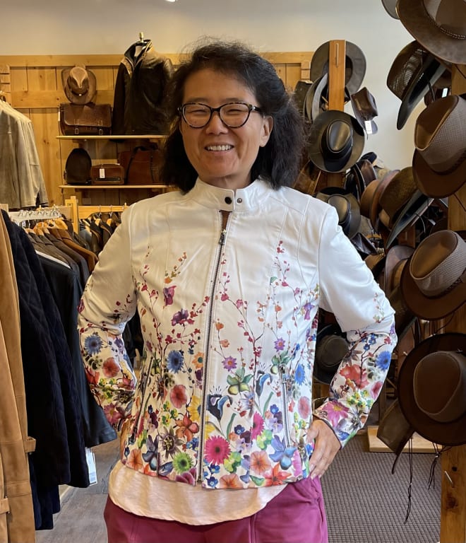 Customer Image Captioned: Telluride