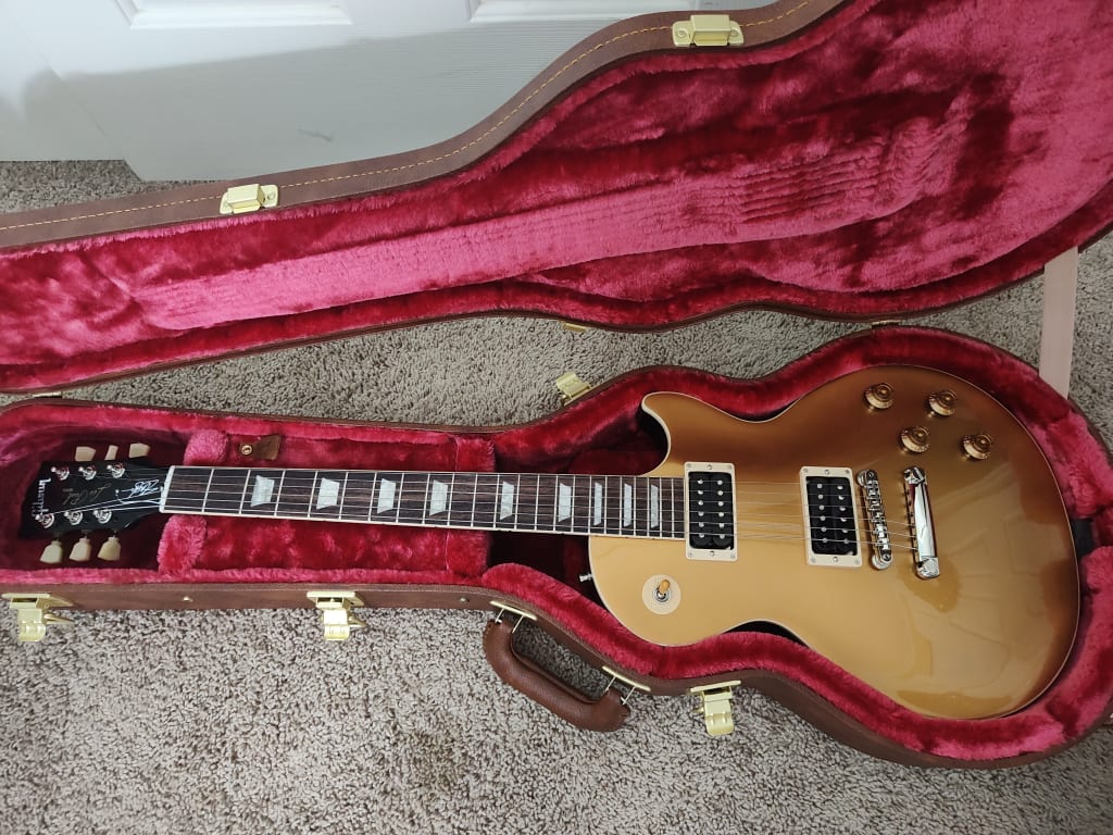 Gibson Slash Les Paul Standard Electric Guitar Victoria Gold