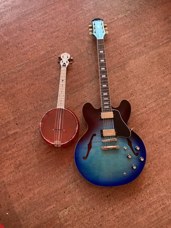 Epiphone ES-335 Figured Semi-Hollow Electric Guitar Epiphone ES-335 Figured Semi-Hollow Electric Guitar