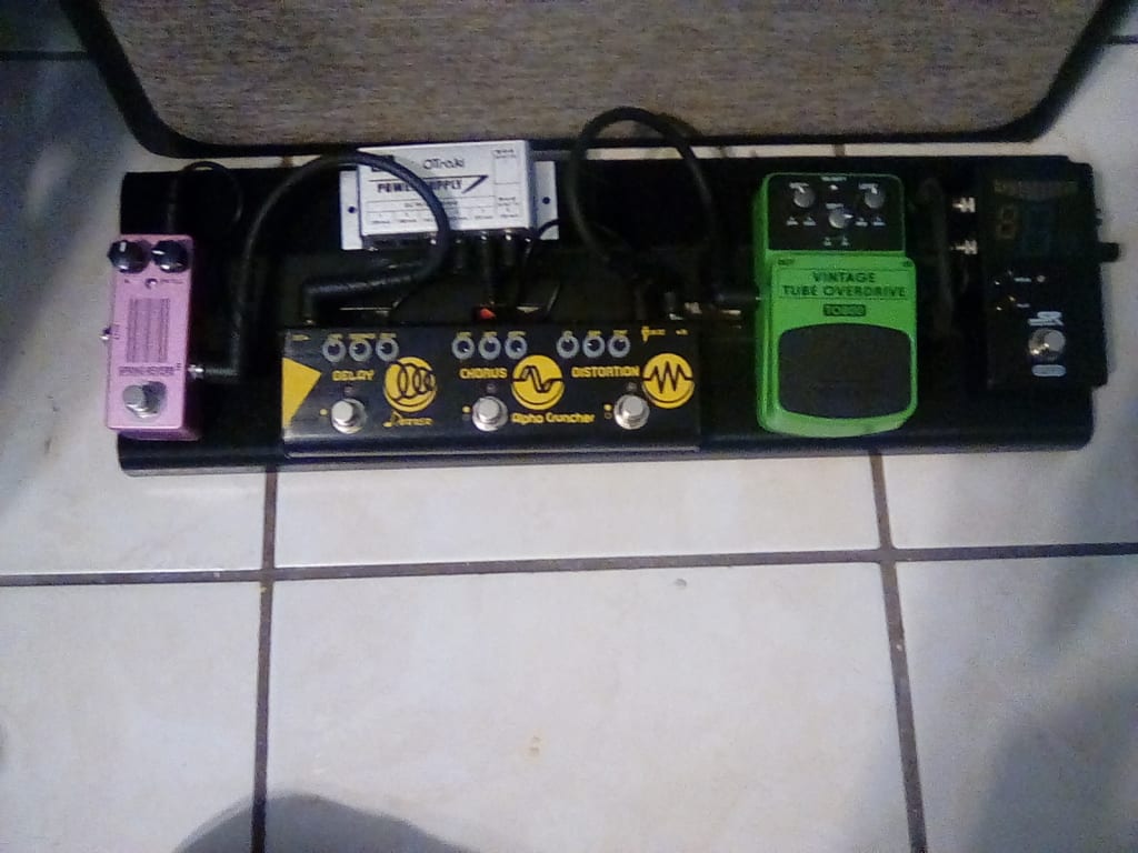 Behringer TO800 Vintage Tube Overdrive Guitar Effects Pedal