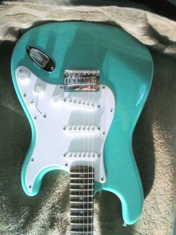 Squier Bullet Stratocaster Hardtail Limited-Edition Electric