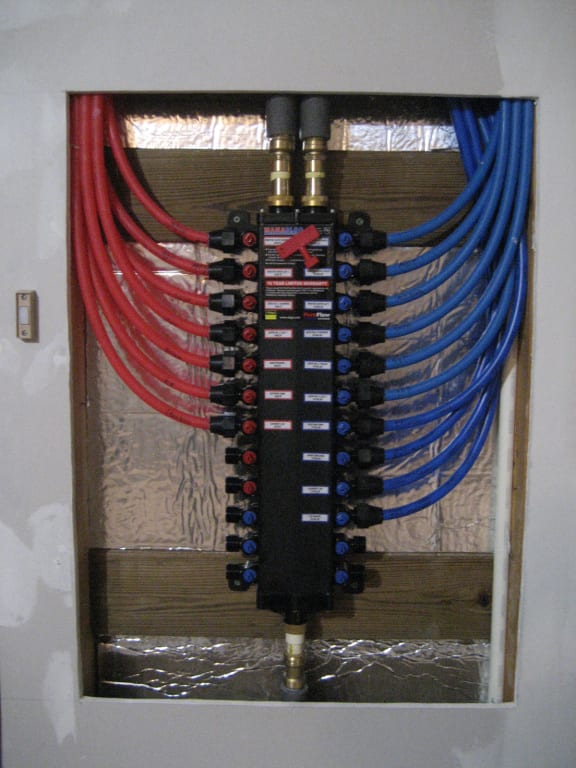 10-froid 49183 8 Hot 18 ports 1/2" Zero plomb PEX Press polymère manabloc 10-froid 49183 8 Hot 18 ports 1/2" Zero plomb PEX Press polymère manabloc