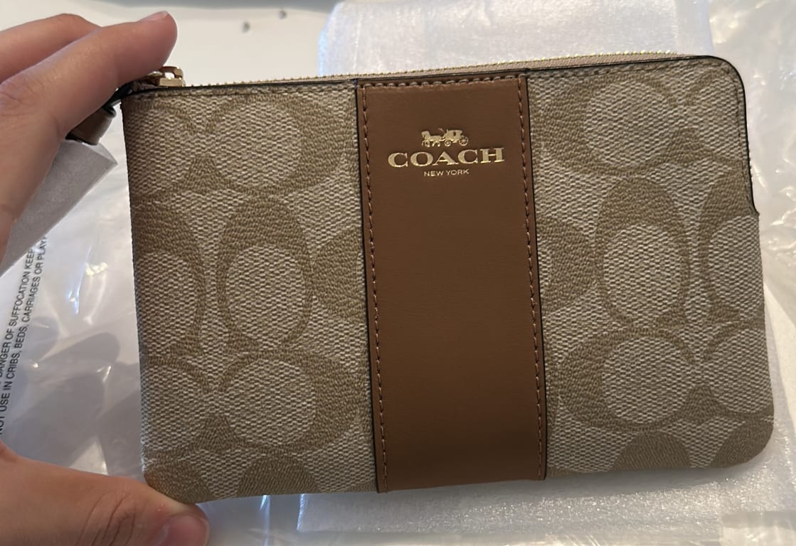 COACH Outlet Corner Zip Wristlet With Stripe Heart Motif 108.00