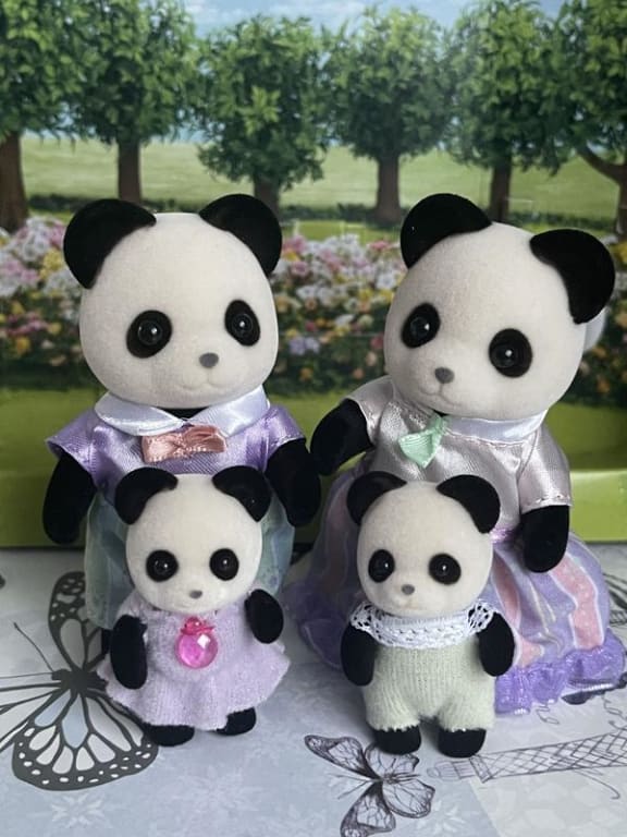 Sylvanian Families Pookie Panda Family