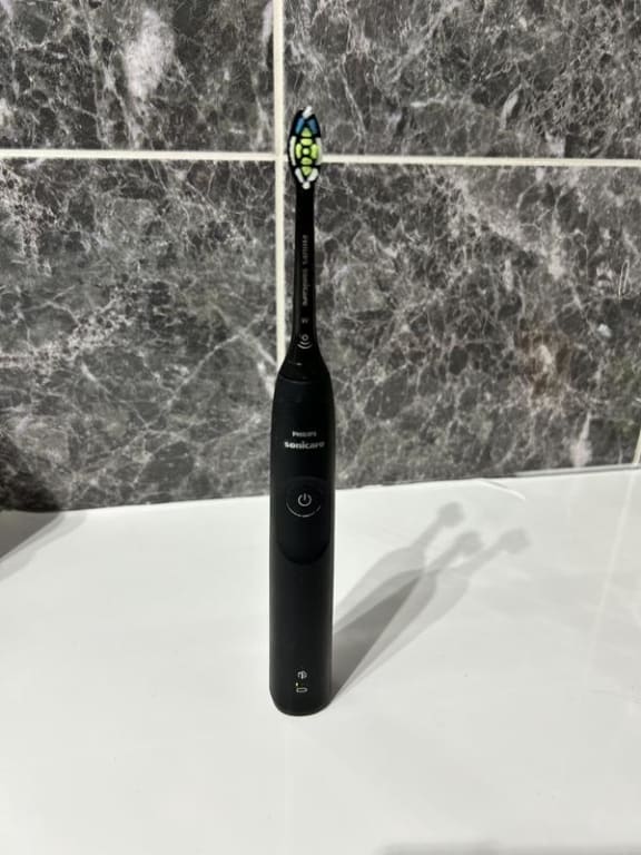 Philips Sonicare 5300 HX7101/02 Electric Toothbrush, Black Philips Sonicare 5300 HX7101/02 Electric Toothbrush, Black