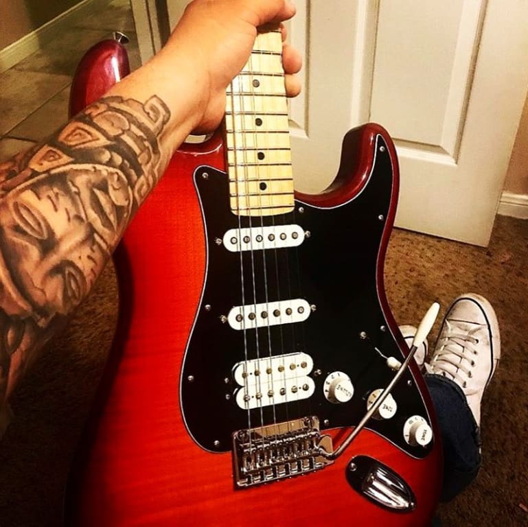 Fender Player Stratocaster HSS Plus Top Maple Fingerboard Electric