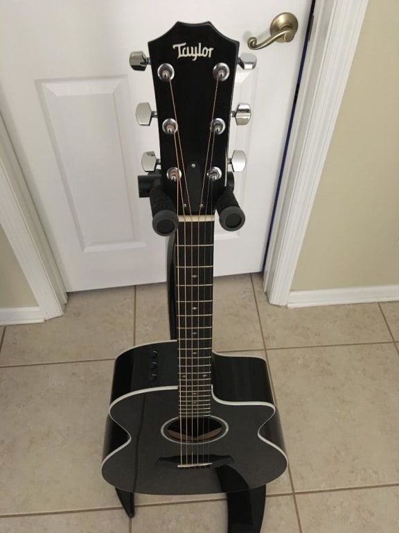 Taylor 214ce-BLK DLX Grand Auditorium Acoustic-Electric Guitar