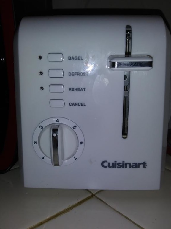 Cuisinart CPT-122 Compact Plastic 2-Slice Toaster Review 