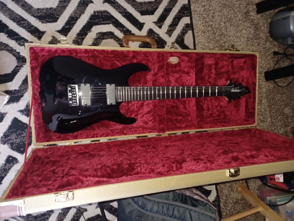 Jackson Dinky Arch Top JS22-7 DKA HT Electric Guitar Black Jackson Dinky Arch Top JS22-7 DKA HT Electric Guitar Black