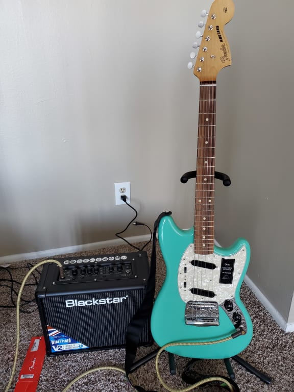 ギター Fender Vintera '60s Mustang L58798000003000-00-600x600.jpg