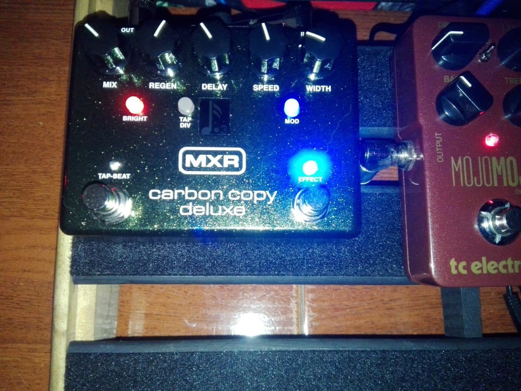 MXR M292 Carbon Copy Deluxe Analog Delay Pedal | Guitar Center