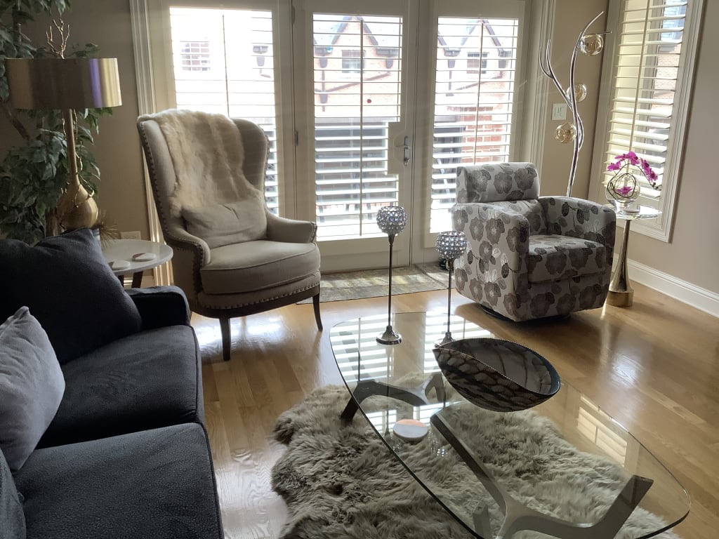 Customer Image Captioned: Overland rugs in Family Room