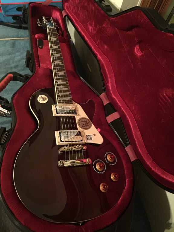 Epiphone Limited Edition Les Paul Traditional PRO Electric Guitar