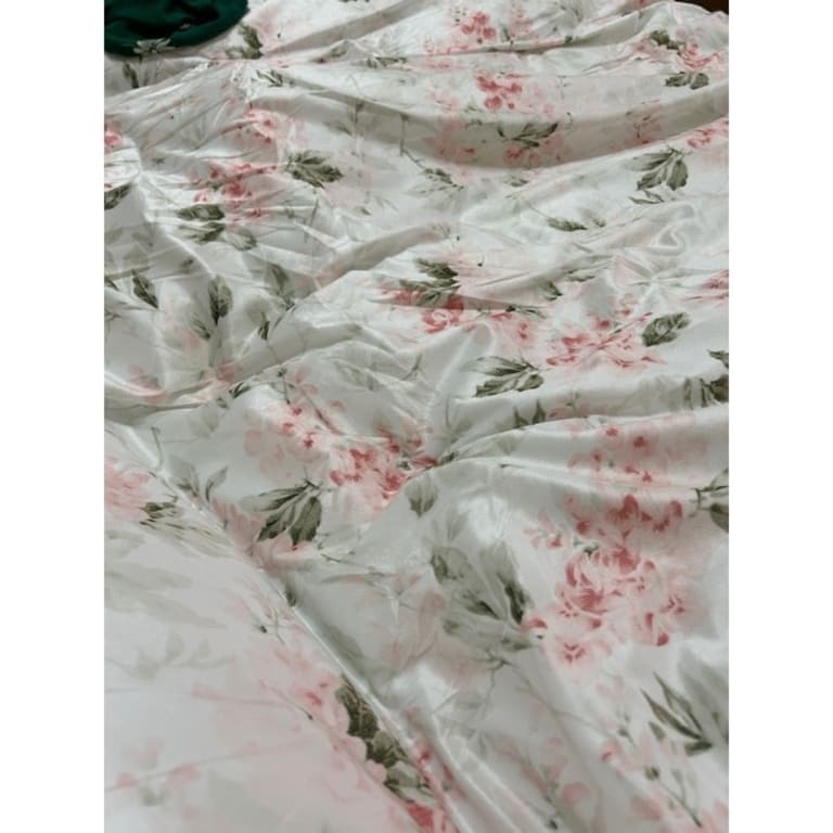 Laura Ashley Wisteria 3-Piece Pink Floral Plush Microfiber Full/Queen Comforter  Set USHSA51125349 - The Home Depot