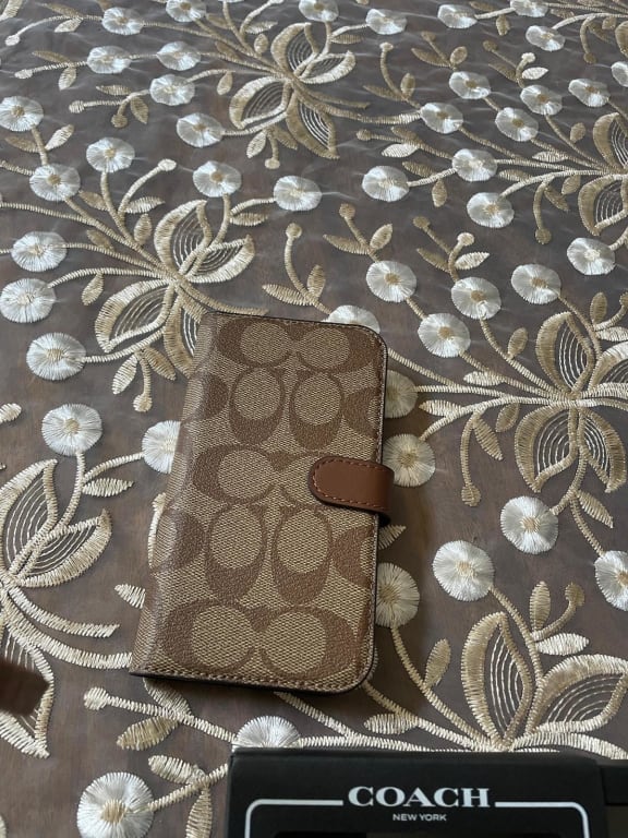 Coach iPhone 14 Pro Case in Signature Canvas in Beige - Size One