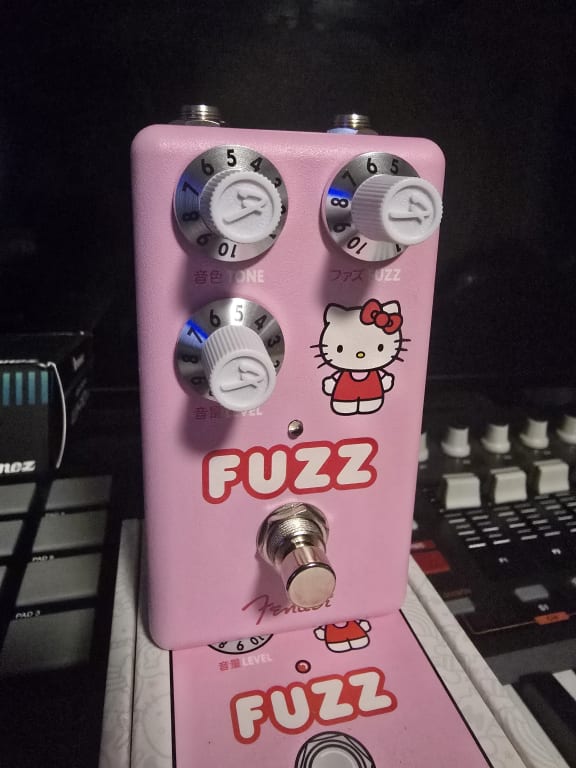 Open Box Fender x Hello Kitty Fuzz Effects Pedal Pink | Guitar Center
