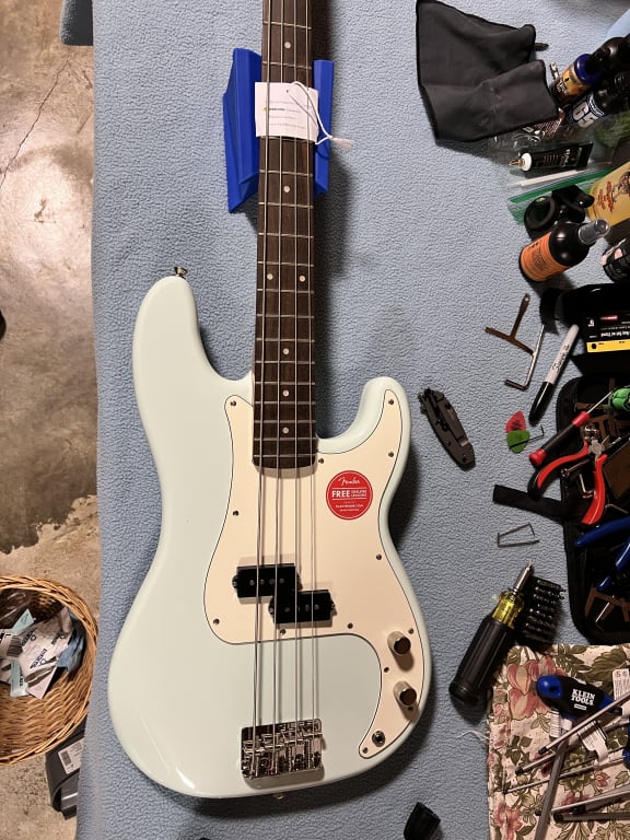 Open Box Squier Classic Vibe '60s Precision Bass Limited-Edition