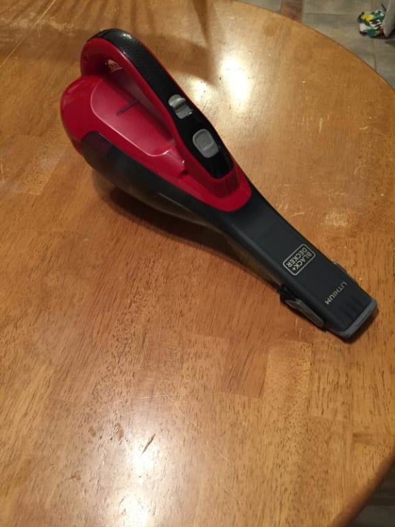 Black & Decker Dustbuster 7.2V 1.5AH White Cordless Handheld Vacuum