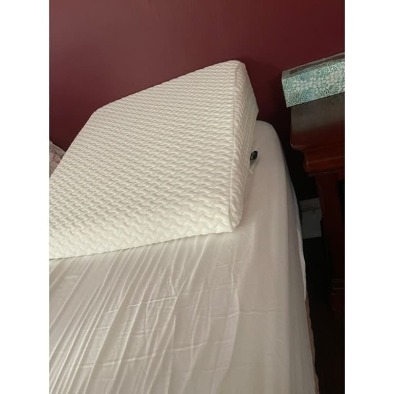 Milliard Bed Wedge Pillow with Memory Foam Top Helps with Acid Reflux