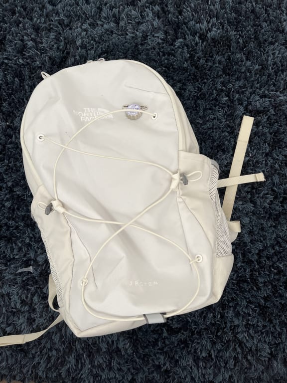 cream north face jester backpack Women's Jester Backpack - 22L