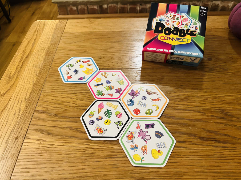 Board Game Dobble Connect