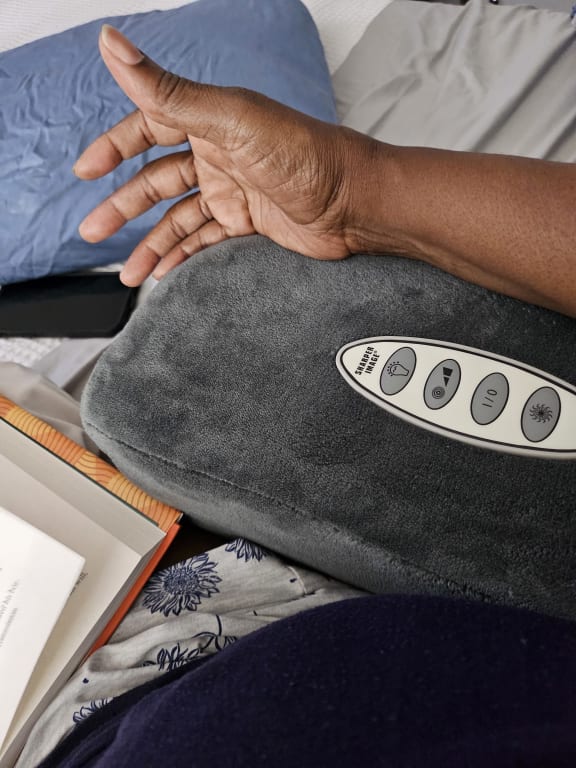 Arm rest controls