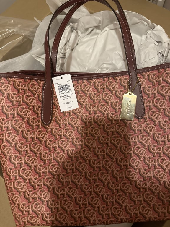 Coach Flash Deal: Save 72% On This Leather Tote Bag