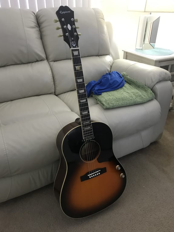 Open Box Epiphone Limited-Edition EJ-160E Acoustic-Electric